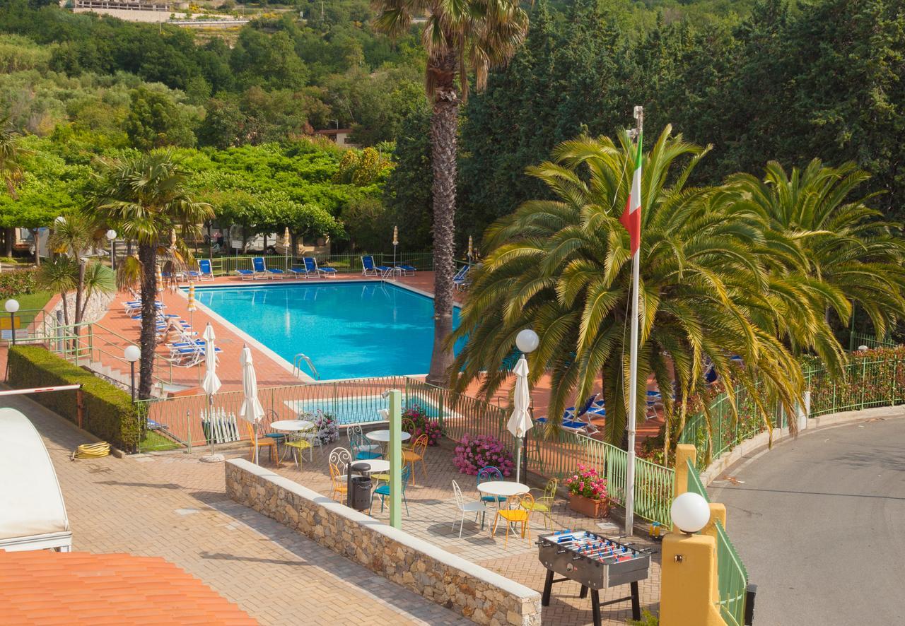 Residence Pian Dei Boschi Pietra Ligure Dış mekan fotoğraf