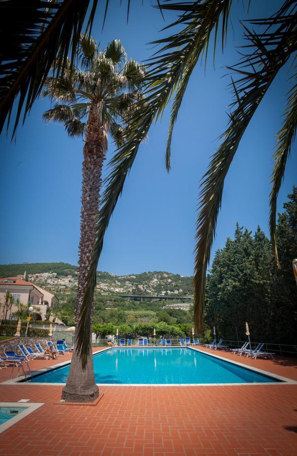 Residence Pian Dei Boschi Pietra Ligure Dış mekan fotoğraf